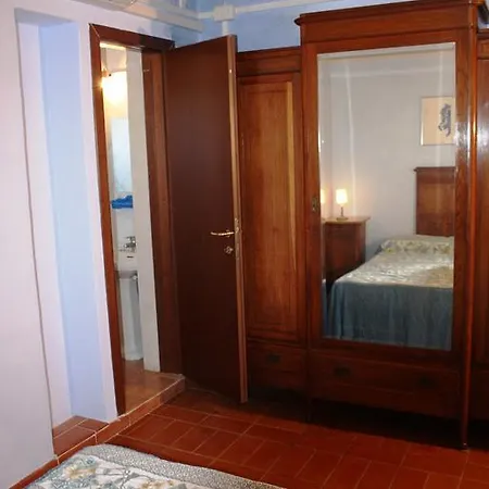 Poggio Del Castagno Agroturismo *